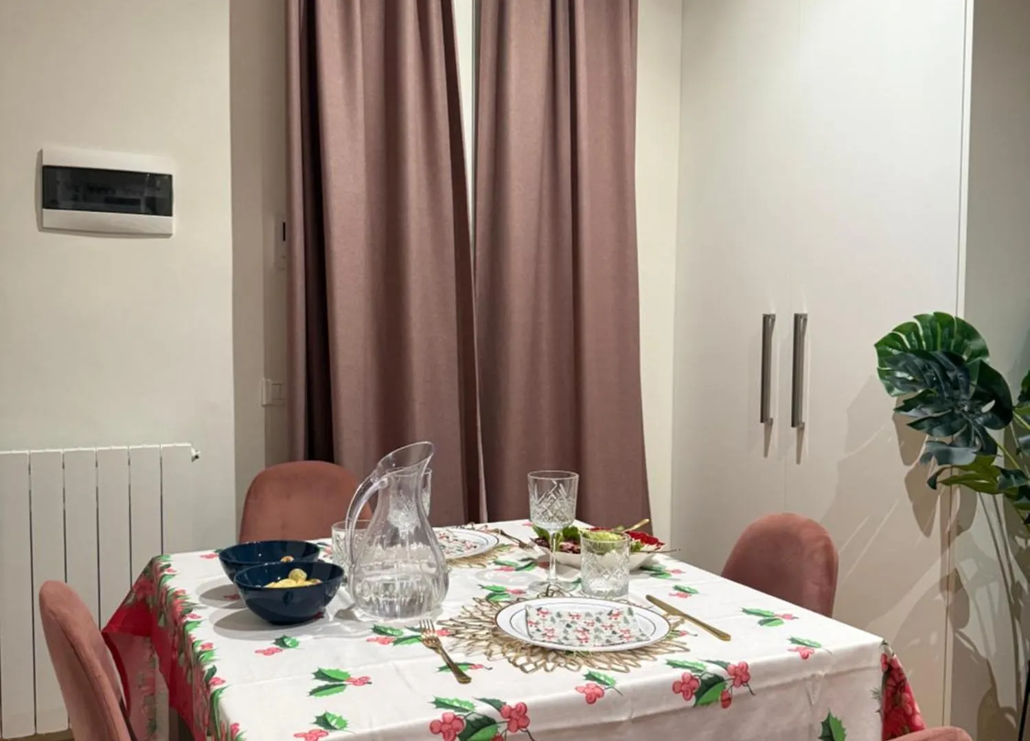 شقة Peony House - 10 Min Duomo ميلان 0*,  إيطاليا